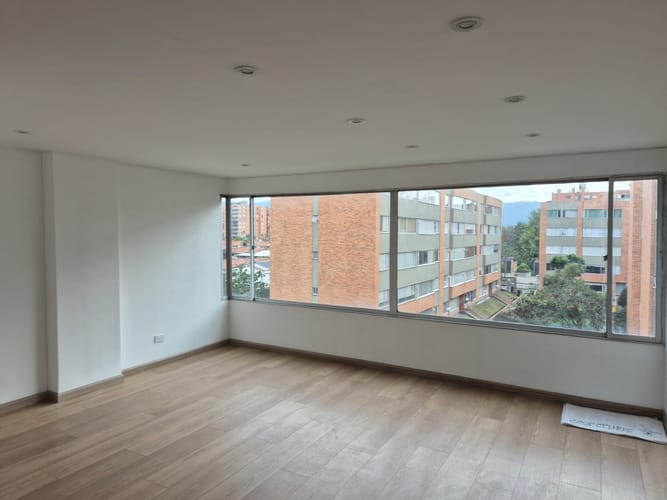 Apartamento de 3 alcobas en venta en Modelia, Bogotá, 78 m² · foto 4 de 17