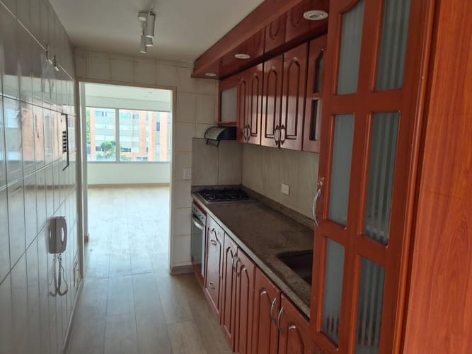 Apartamento de 3 alcobas en venta en Modelia, Bogotá, 78 m² · foto 8 de 17
