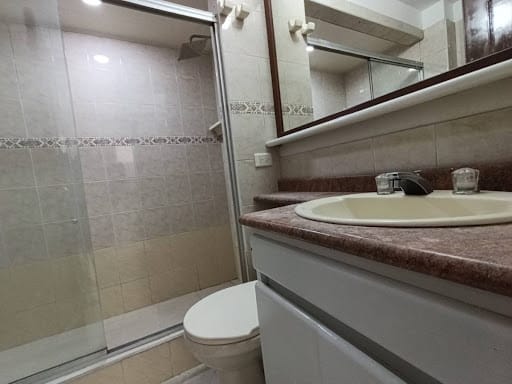 Apartamento de 3 alcobas en venta en San Jose Del Prado, Bogotá, 94 m² · foto 18 de 21