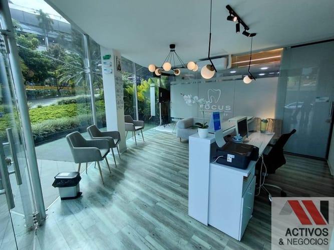 Local en arriendo en El Castillo, Medellín, 73 m² · foto 5 de 11