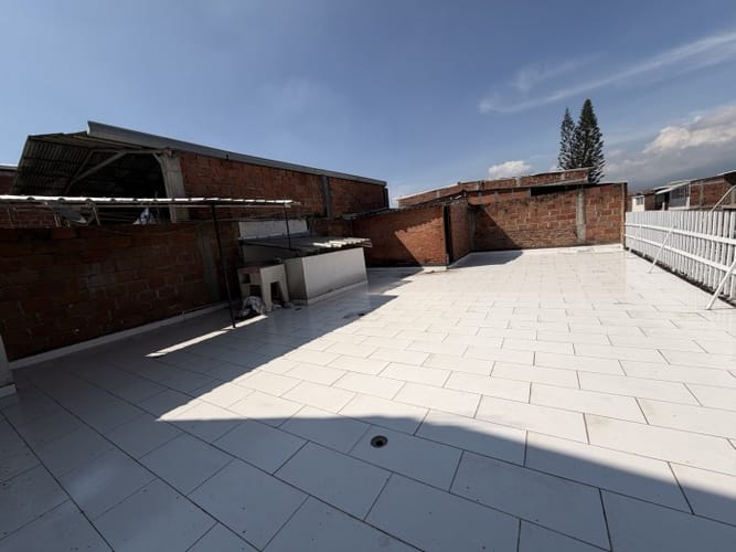 Casa de 8 alcobas en venta en Antonio Nariño, Cali, 210 m² · foto 9 de 18