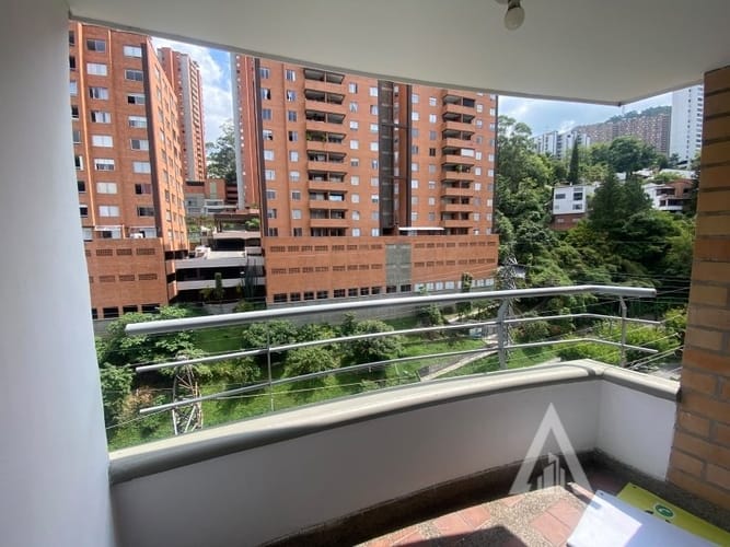 Apartamento de 3 alcobas en arriendo en Las Granjas, Medellín, 100 m² · foto 3 de 22
