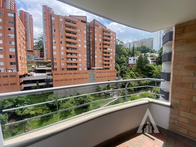 Apartamento de 3 alcobas en arriendo en Las Granjas, Medellín, 100 m² · foto 14 de 22