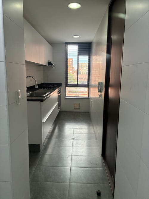 Apartamento de 2 alcobas en arriendo en La Calleja, Bogotá, 82 m² · foto 4 de 20