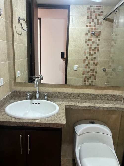 Apartamento de 2 alcobas en arriendo en La Calleja, Bogotá, 82 m² · foto 8 de 20