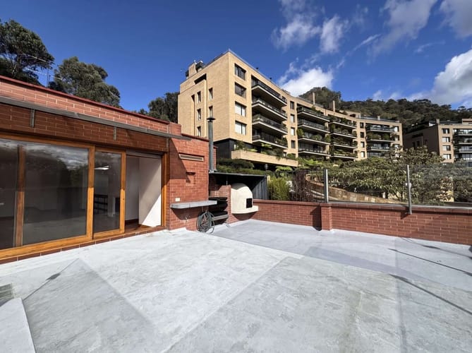 Apartamento de 3 alcobas en arriendo en Los Rosales, Bogotá, 156 m² · foto 6 de 21
