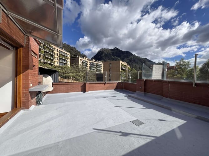 Apartamento de 3 alcobas en arriendo en Los Rosales, Bogotá, 156 m² · foto 7 de 21
