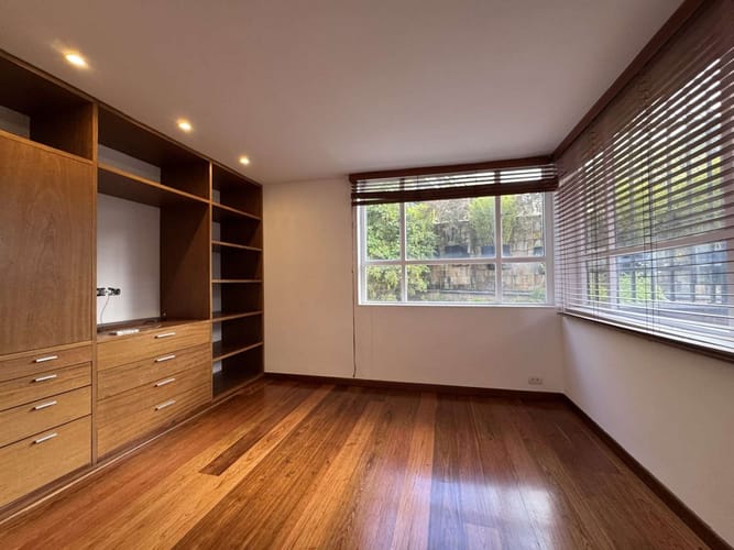 Apartamento de 3 alcobas en arriendo en Los Rosales, Bogotá, 156 m² · foto 10 de 21