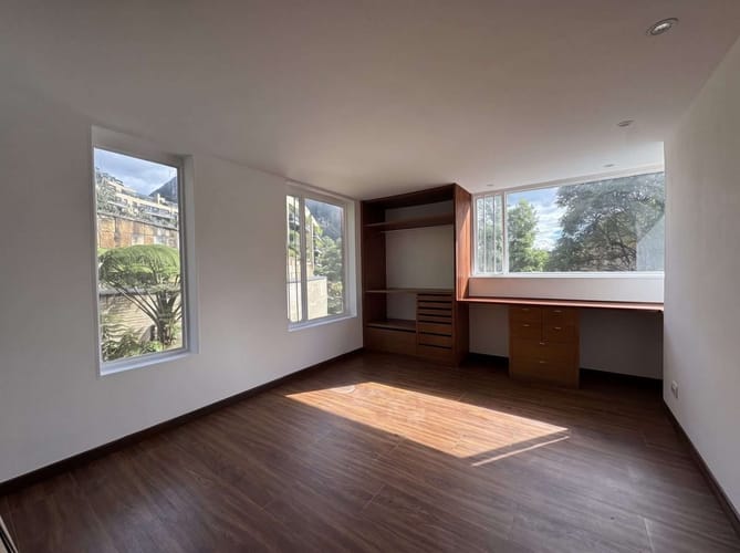 Apartamento de 3 alcobas en arriendo en Los Rosales, Bogotá, 156 m² · foto 13 de 21
