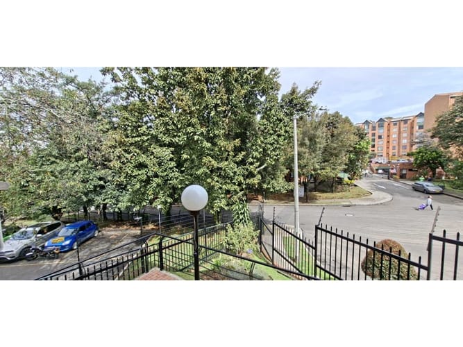 Casa en venta en Cerros De Suba, Bogotá · foto 8 de 24
