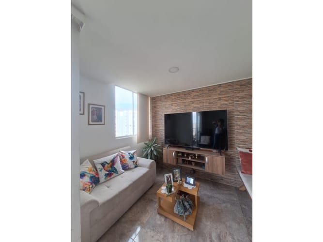 Apartamento de 2 alcobas en venta en Rural, Yumbo, 52 m² · foto 2 de 14