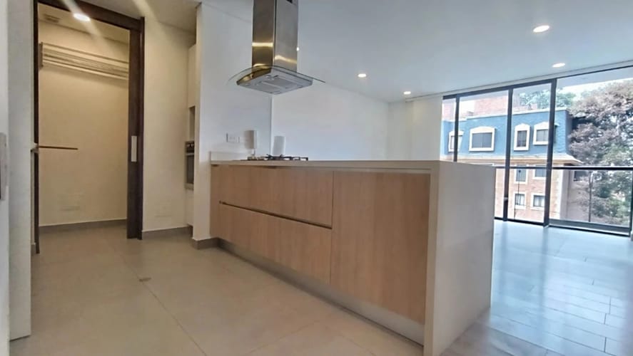 Apartamento de 3 alcobas en arriendo en Santa Barbara Occidental, Bogotá, 115 m² · foto 4 de 24