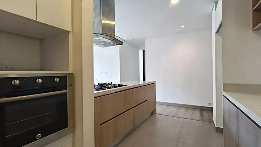 Apartamento de 3 alcobas en arriendo en Santa Barbara Occidental, Bogotá, 115 m² · foto 6 de 24