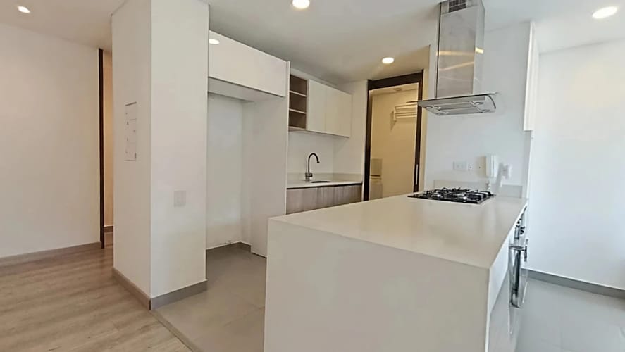 Apartamento de 3 alcobas en arriendo en Santa Barbara Occidental, Bogotá, 115 m² · foto 8 de 24