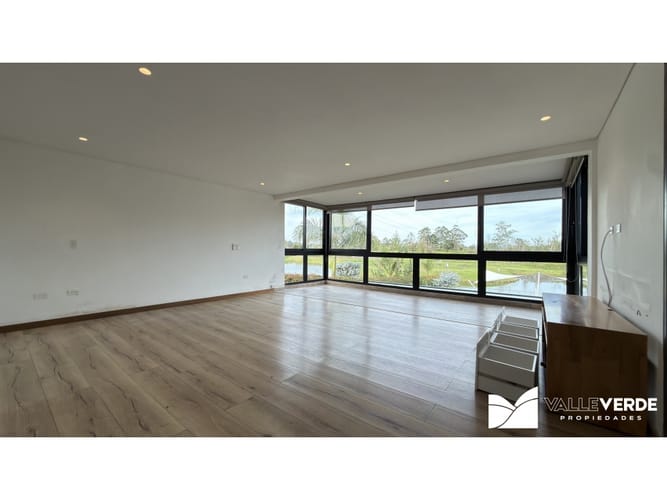 Casa de 5 alcobas en arriendo en Llano Grande, Rionegro, 350 m² · foto 22 de 24