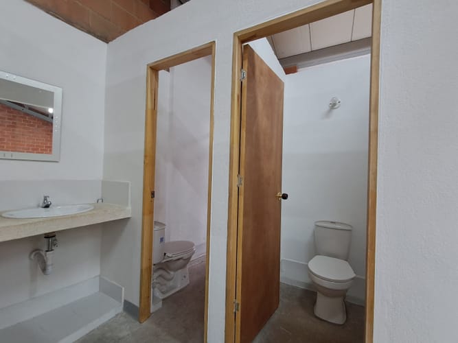 Bodega en arriendo en La America, Medellín, 290 m² · foto 2 de 14