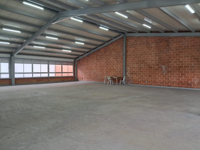Bodega en arriendo en La America, Medellín, 290 m² · foto 5 de 14