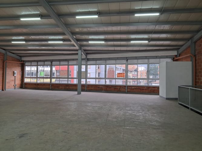 Bodega en arriendo en La America, Medellín, 290 m² · foto 8 de 14