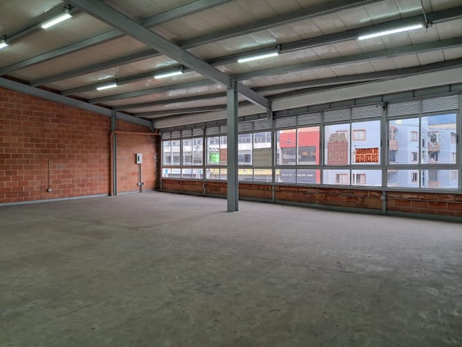 Bodega en arriendo en La America, Medellín, 290 m² · foto 10 de 14