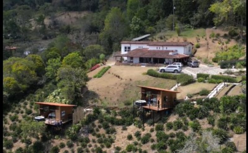 Finca en venta en Cabecera Urbana San Cristobal, Medellín, 650 m² · foto 2 de 23
