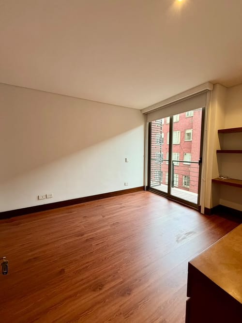 Apartamento de 3 alcobas en arriendo en El Virrey, Bogotá, 160 m² · foto 4 de 24