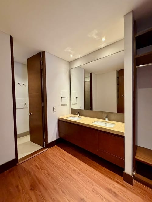 Apartamento de 3 alcobas en arriendo en El Virrey, Bogotá, 160 m² · foto 13 de 24