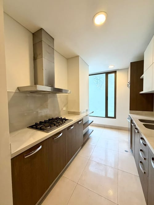 Apartamento de 3 alcobas en arriendo en El Virrey, Bogotá, 160 m² · foto 18 de 24