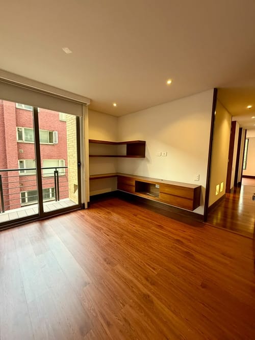 Apartamento de 3 alcobas en arriendo en El Virrey, Bogotá, 160 m² · foto 5 de 24