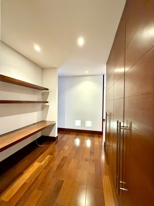 Apartamento de 3 alcobas en arriendo en El Virrey, Bogotá, 160 m² · foto 22 de 24