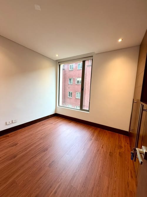 Apartamento de 3 alcobas en arriendo en El Virrey, Bogotá, 160 m² · foto 12 de 24