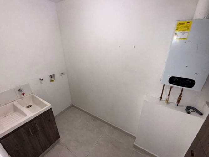 Apartamento de 2 alcobas en venta en La Felicidad, Bogotá, 62 m² · foto 8 de 24