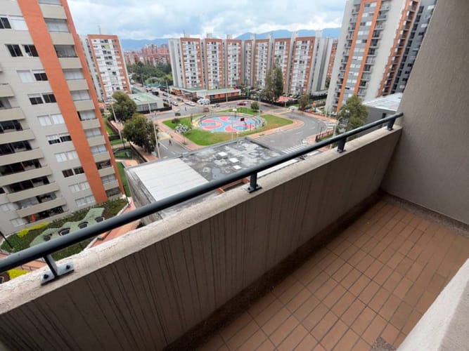 Apartamento de 2 alcobas en venta en La Felicidad, Bogotá, 62 m² · foto 13 de 24