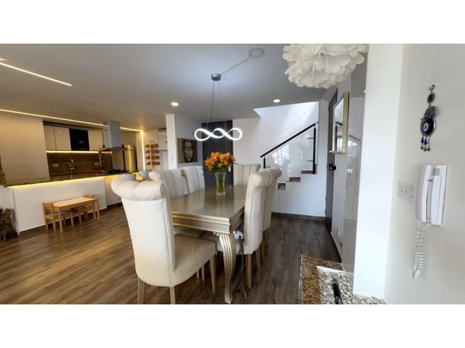 Apartamento de 3 alcobas en venta en Rodesia, Bogotá, 170 m² · foto 22 de 24