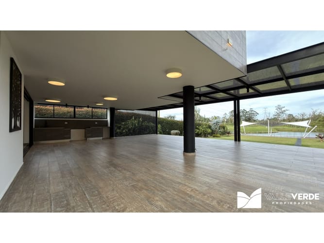 Casa de 5 alcobas en venta en Llano Grande, Rionegro, 350 m² · foto 12 de 24