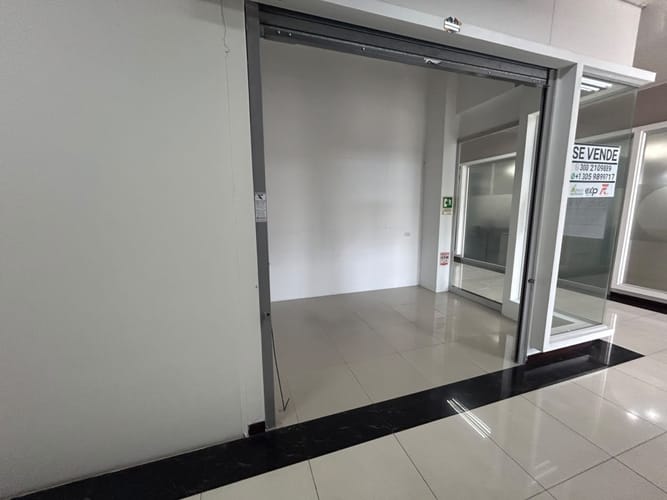 Local en venta en Portal De Pinares, Armenia, 25 m² · foto 5 de 17