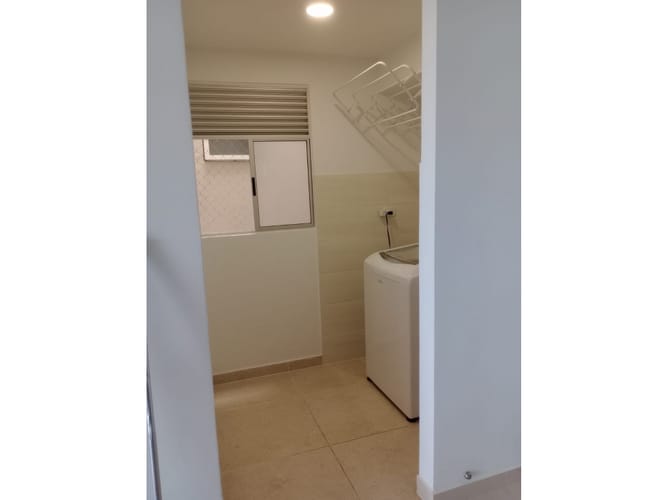 Apartamento de 3 alcobas en venta en Zona Industrial, Yumbo, 66 m² · foto 9 de 14