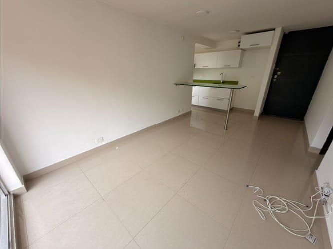 Apartamento de 2 alcobas en arriendo en Loma De Los Bernal, Medellín, 70 m² · foto 4 de 14