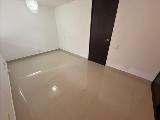 Apartamento de 2 alcobas en arriendo en Loma De Los Bernal, Medellín, 70 m² · foto 10 de 14