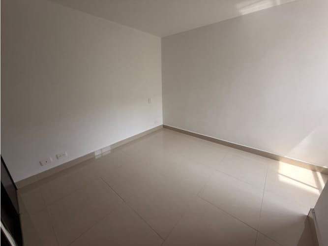 Apartamento de 2 alcobas en arriendo en Loma De Los Bernal, Medellín, 70 m² · foto 11 de 14