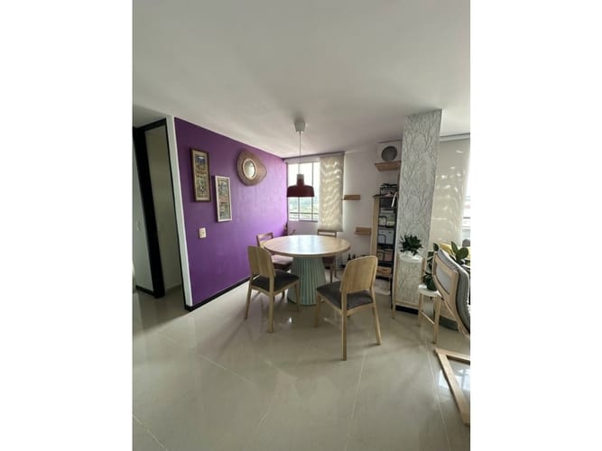 Apartamento de 2 alcobas en venta en Los Colores, Medellín, 77 m² · foto 3 de 15