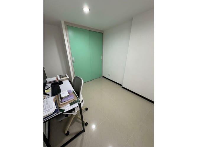 Apartamento de 2 alcobas en venta en Los Colores, Medellín, 77 m² · foto 6 de 15