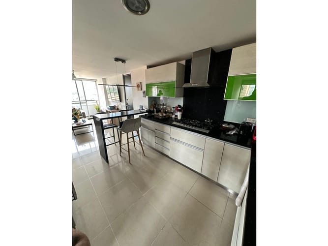 Apartamento de 2 alcobas en venta en Los Colores, Medellín, 77 m² · foto 9 de 15