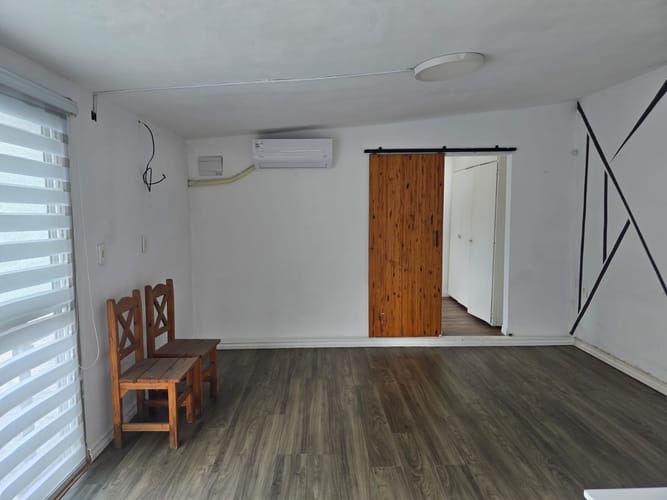 Alquiler de casa de 1 dormitorio con depósito independiente en la estratégica ubicación de Paso Carrasco · Foto 4