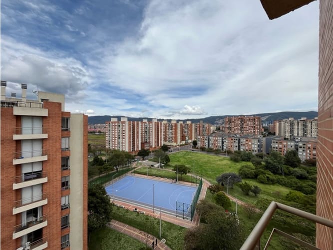 Apartamento de 3 alcobas en venta en Colina Campestre, Bogotá, 75 m² · foto 4 de 19