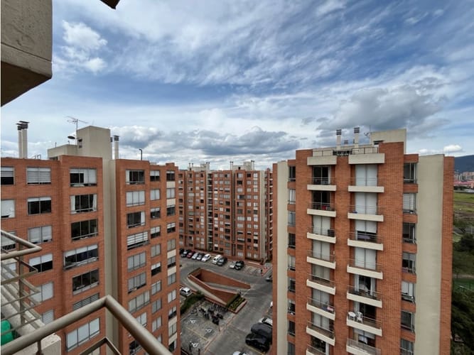 Apartamento de 3 alcobas en venta en Colina Campestre, Bogotá, 75 m² · foto 10 de 19