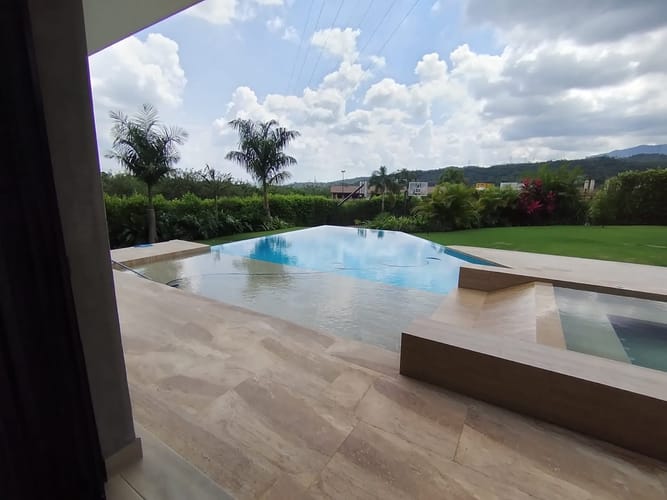 Casa de 4 alcobas en venta en Ciudad Jardin, Cali, 460 m² · foto 3 de 24