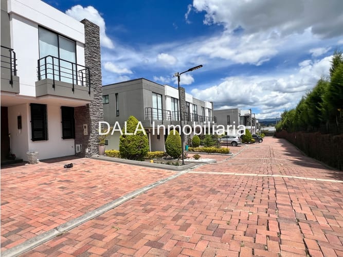$729.900.000 en Pueblo Viejo