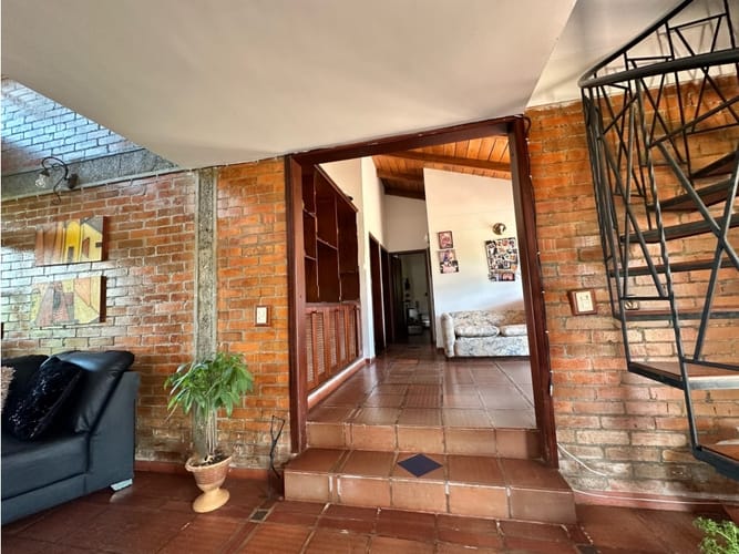 Casa de 3 alcobas en venta en Tribunas Corcega, Pereira, 290 m² · foto 4 de 17