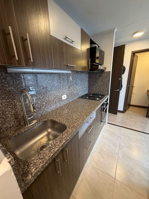 Apartamento de 3 alcobas en venta en Hayuelos, Bogotá, 83 m² · foto 11 de 24