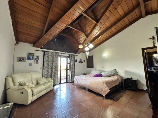 Casa de 3 alcobas en venta en Tribunas Corcega, Pereira, 290 m² · foto 8 de 17